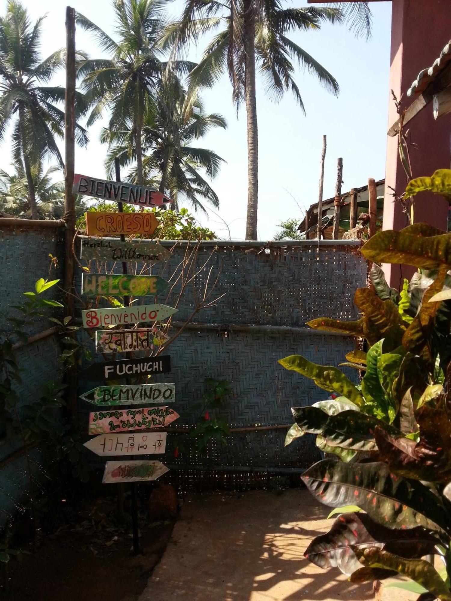 Hippie Hostel Or Goamazing Hostel Anjuna Exterior photo